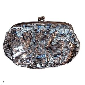 Limited Edition Silver Sequin Clutch Bag Kiss Lock Evening Pouch Pockets Silver